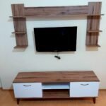 طاولة تلفزيون