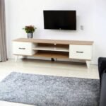 طاولة تلفزيون عصرية